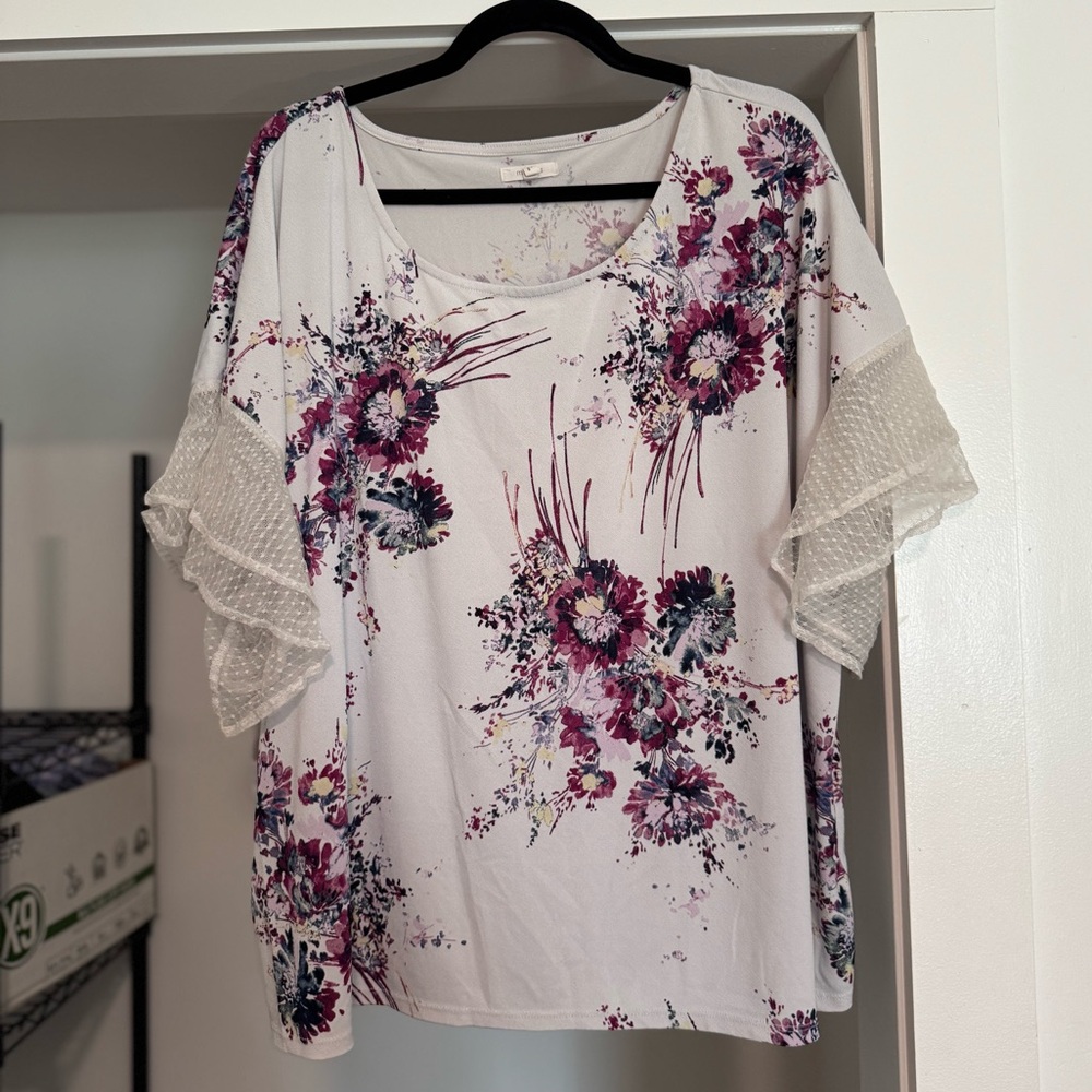 Maurices Floral Print Ruffle Sleeve Top Size 2 Women’s